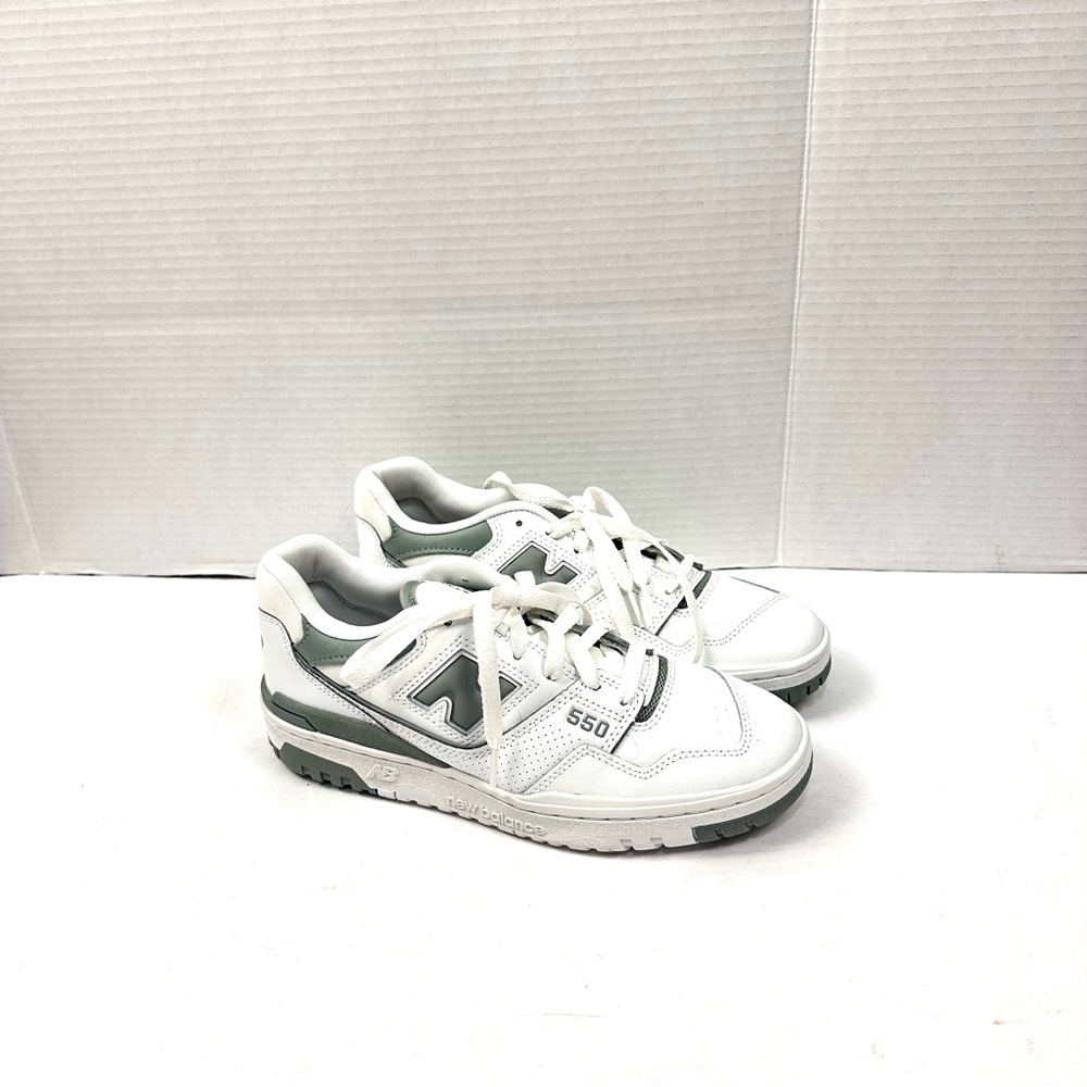 New Balance White and Gray Sneakers